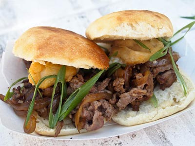 steak sliders with chicken fried gravy