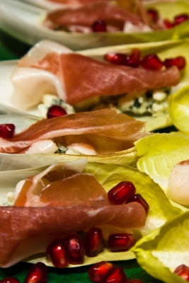 endive spears with blue cheese and prosciutto