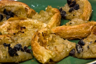 caramelized onion and olive croustade