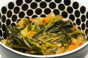 Collards with spicy peanut buttery pot liquor