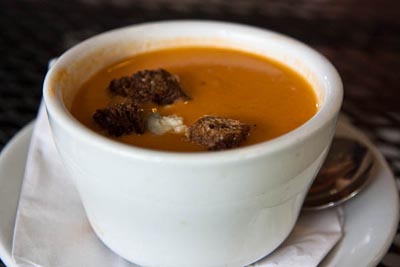 tomato soup with blue cheese