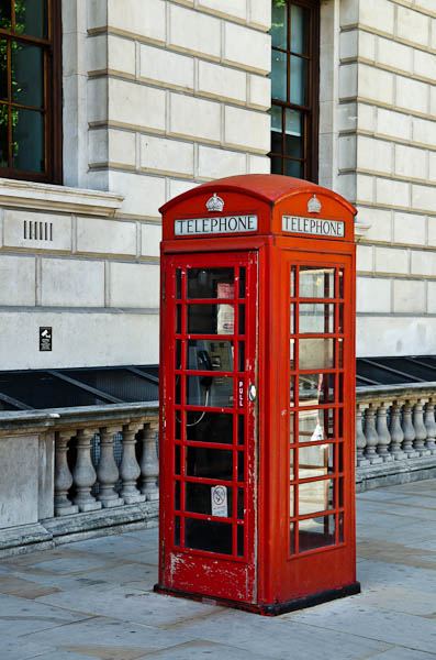 red phone booth - london