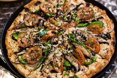 vegan promise pizza with daiya cheese