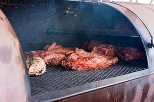 meat smoking apparatus at franklin barbecue